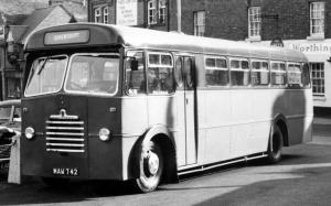 Bedford SB1 Duple Midland 1955 года